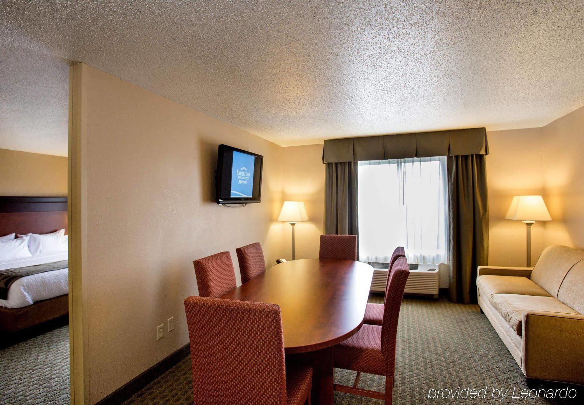 Fairfield Inn & Suites Detroit Livonia Exteriér fotografie